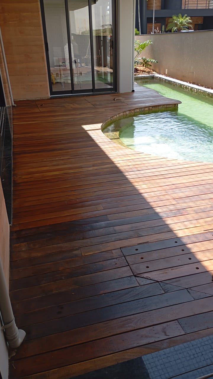 Deck D2
